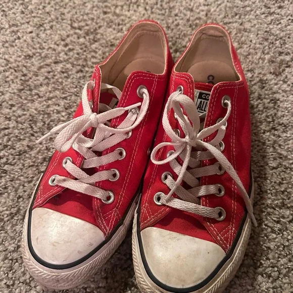 Women’s Red Converse - Picture 12 of 12